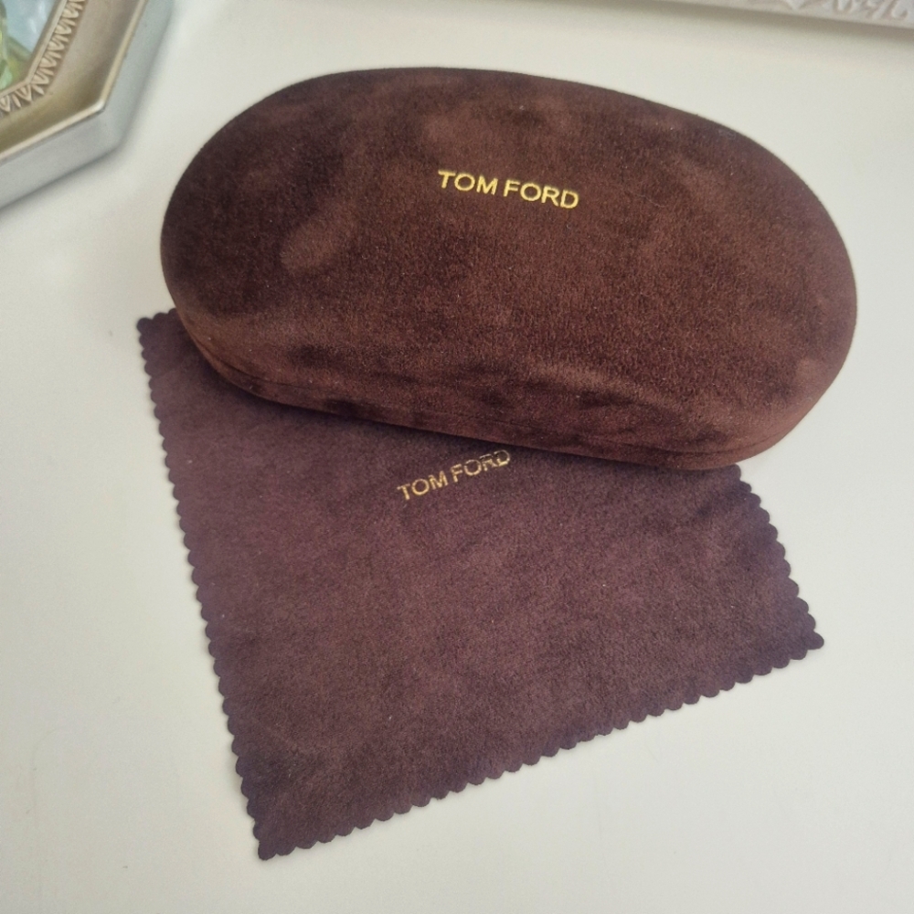 TOM FORD Velvet Hard Black/brown Clamshell Glasses Case with Cleaning Cloth EUC